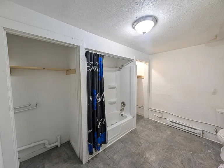 501 N Main St — Photo 13