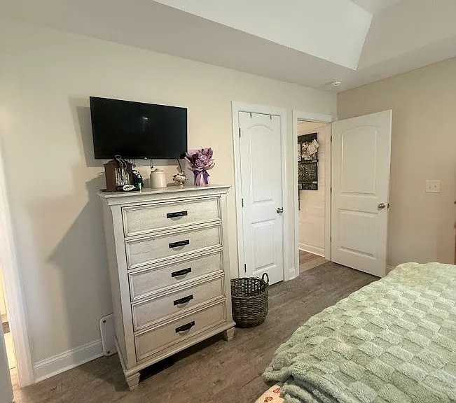 406 Caverly Ln — Photo 27