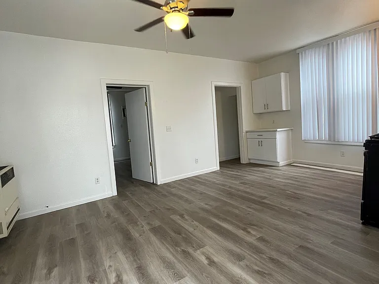 138 W Tulare Ave — Photo 6