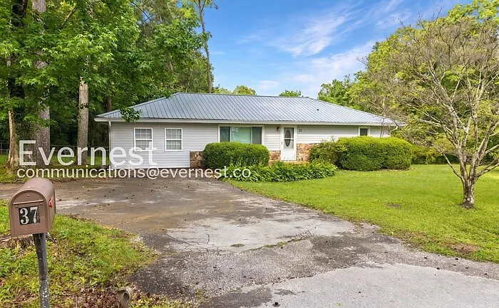 37 Mohawk Trl — Photo 1