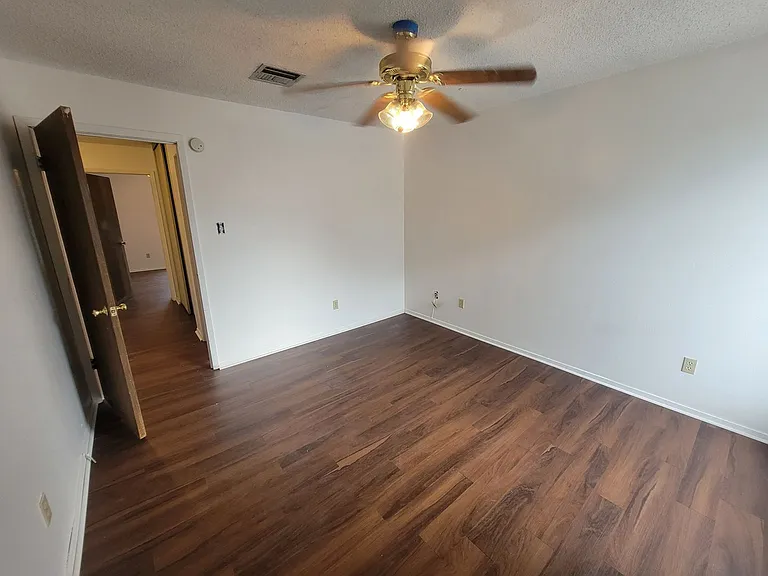 201 High Meadows Blvd #208 — Photo 3