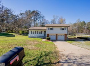 14 Pine Valley Dr, Powder Springs, GA 30127