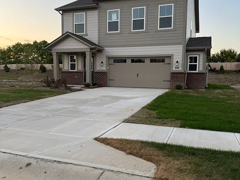 15322 Farrington Way — Photo 1