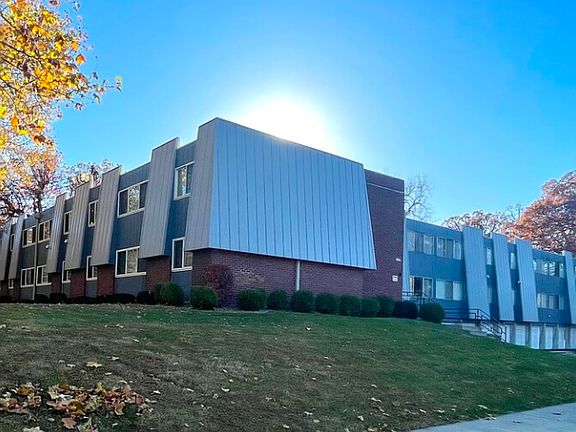 4th image of 1226 E Maywood Ave #108