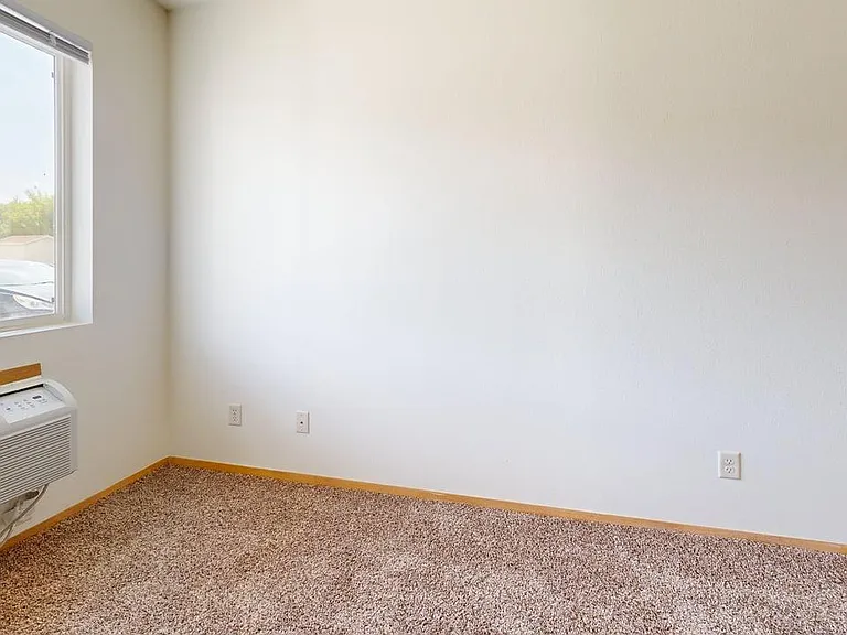 Dakota Point Apartments — Photo 23