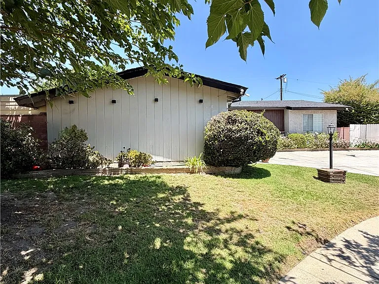 20457 Eccles St — Photo 43