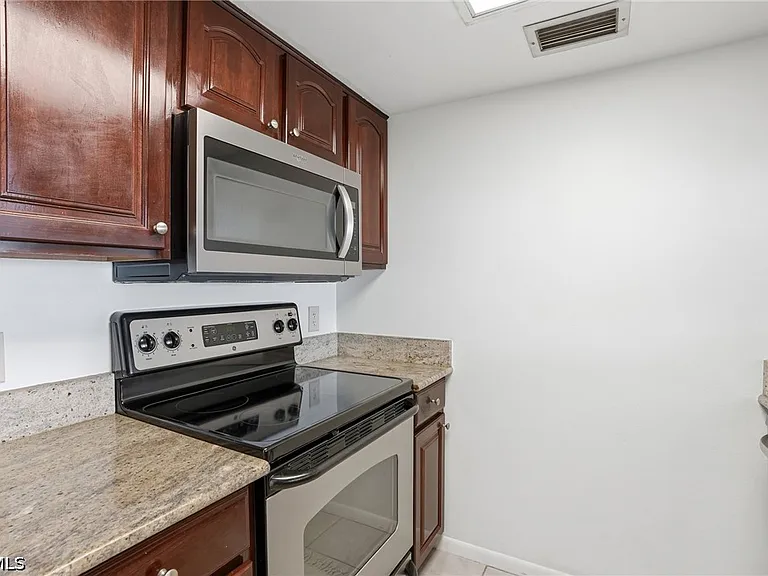2885 Palm Beach Blvd #301 — Photo 7