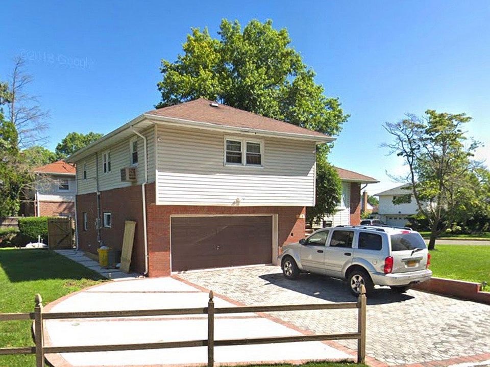 2nd image of 1110 Furth Rd