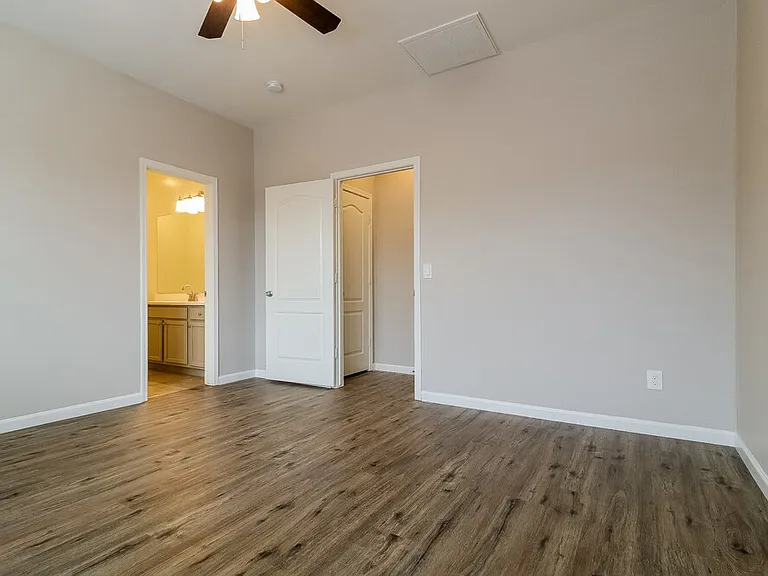 25446 W Carson Dr — Photo 8