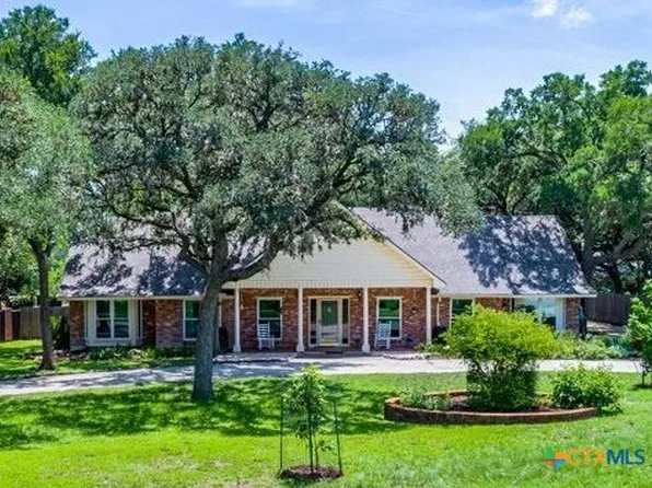97 W Mimosa Cir, San Marcos, TX 78666