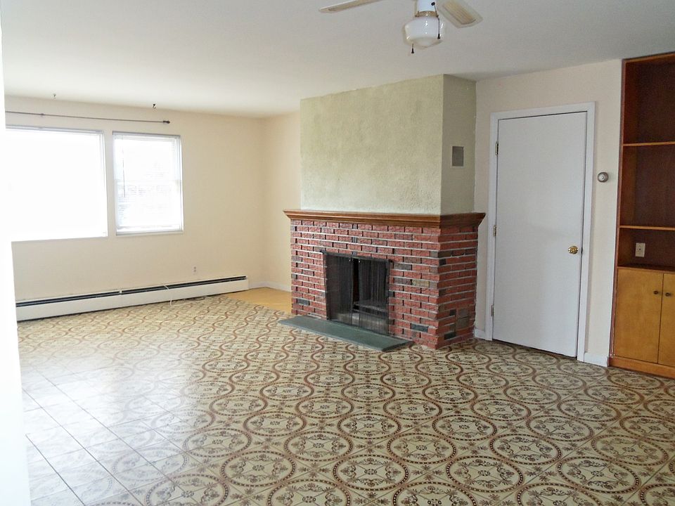1st image of 176 Park Ave