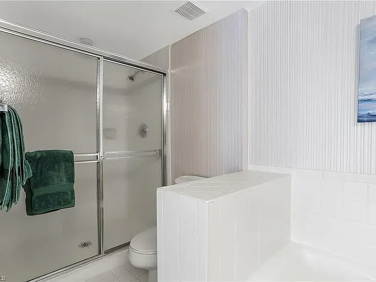 5635 Turtle Bay Dr #8 — Photo 23