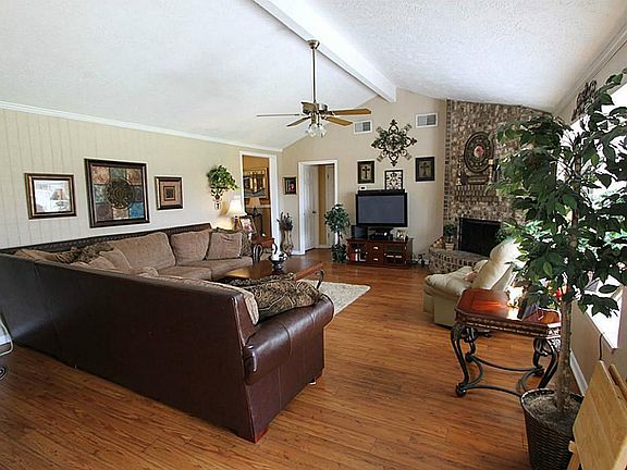 4th image of 2708 Jeb Stuart Dr