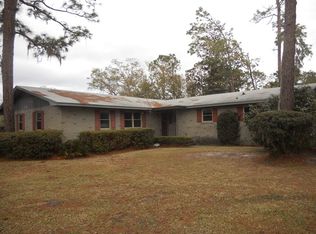 396 Lake Circle Dr, Brunswick, GA 31520