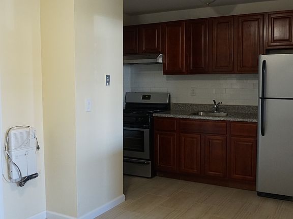 2nd image of 388 Park Ave #2