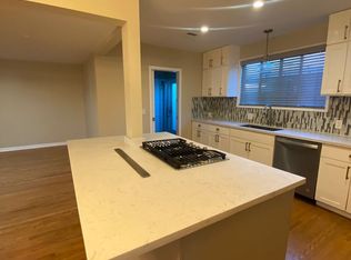 1015 E Elm St, Brea, CA 92821