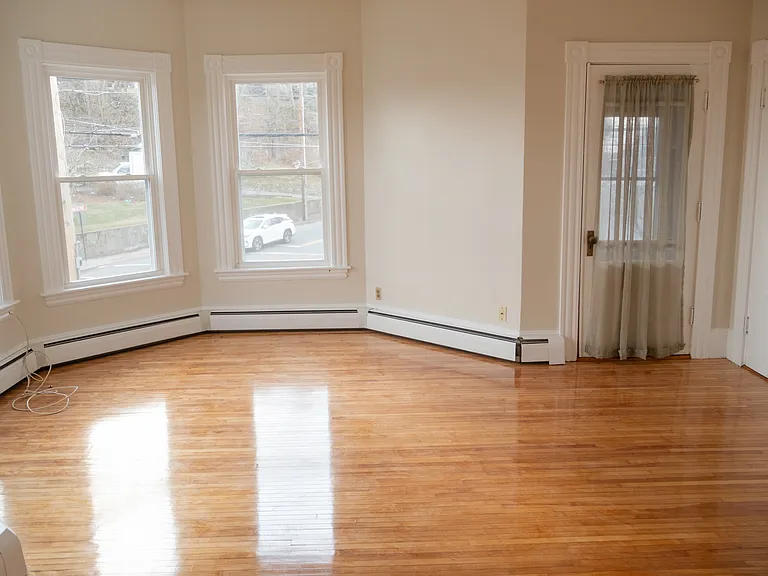 82 Lincoln Ave #2 — Photo 8