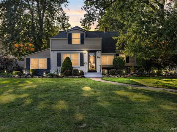 385 Walton Dr, Amherst, NY 14226