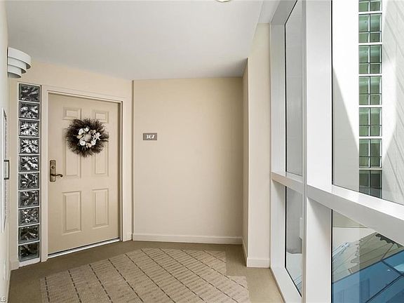 3rd image of 4255 Gulf Shore Blvd N APT 307