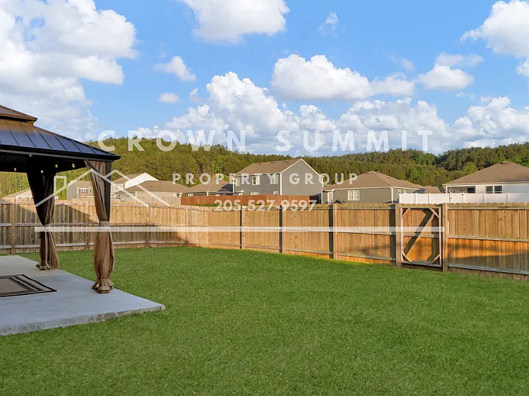 1758 Dixon Cir — Photo 2