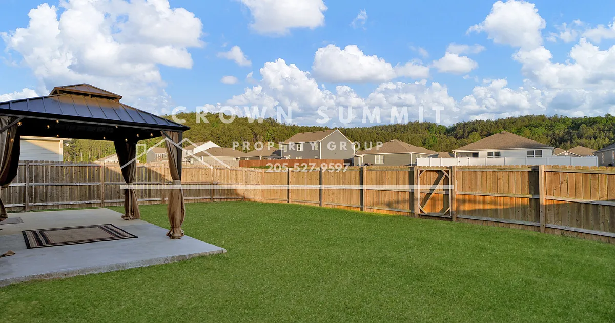 Building Photo - 1758 Dixon Cir