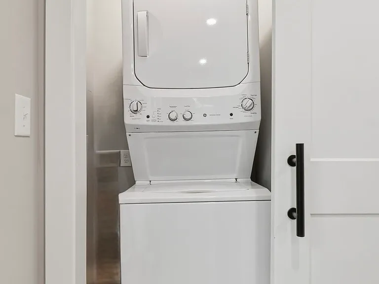 In-Unit Washer & Dryer