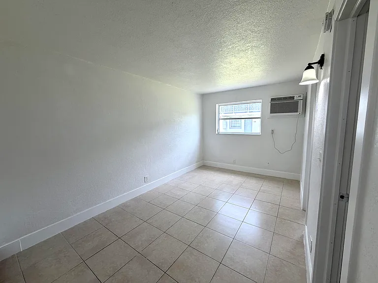 2119 Davie Blvd #126 — Photo 5