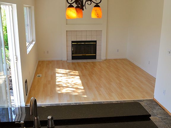 Family Room & Dinette