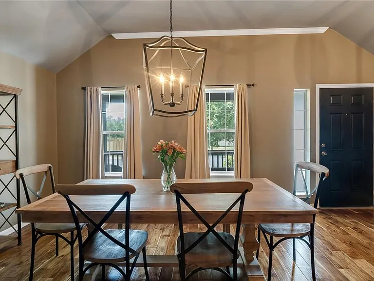 403 Rosedale Blvd — Photo 15