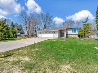 2698 Murray Rd, Neenah, WI 54956
