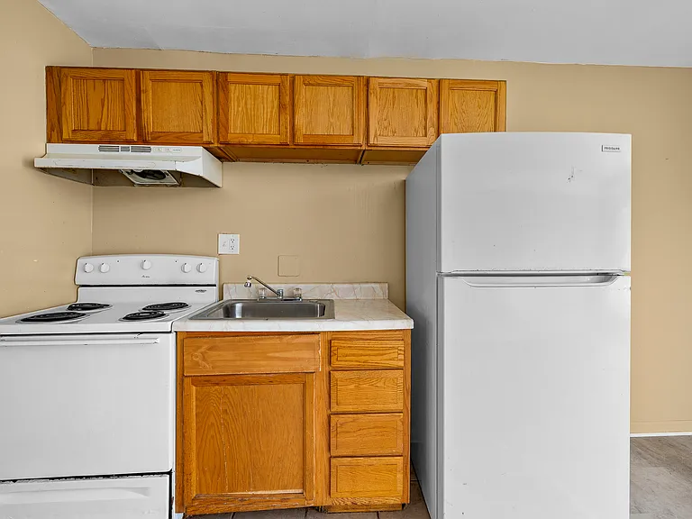 10071 Joy Rd #7 — Photo 9