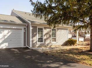 1290 Falmouth Way #1290, Roselle, IL 60172