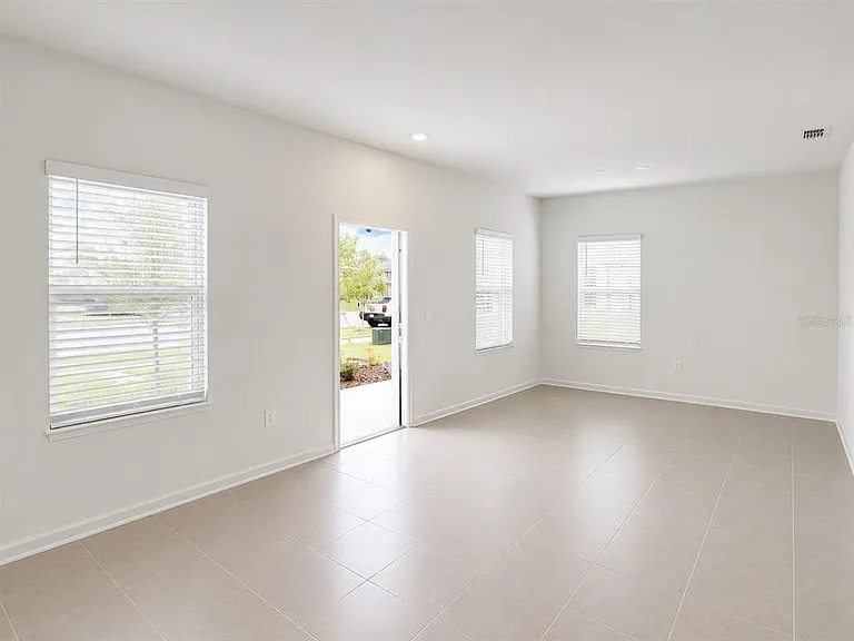 2156 Rider Rain Ln — Photo 4