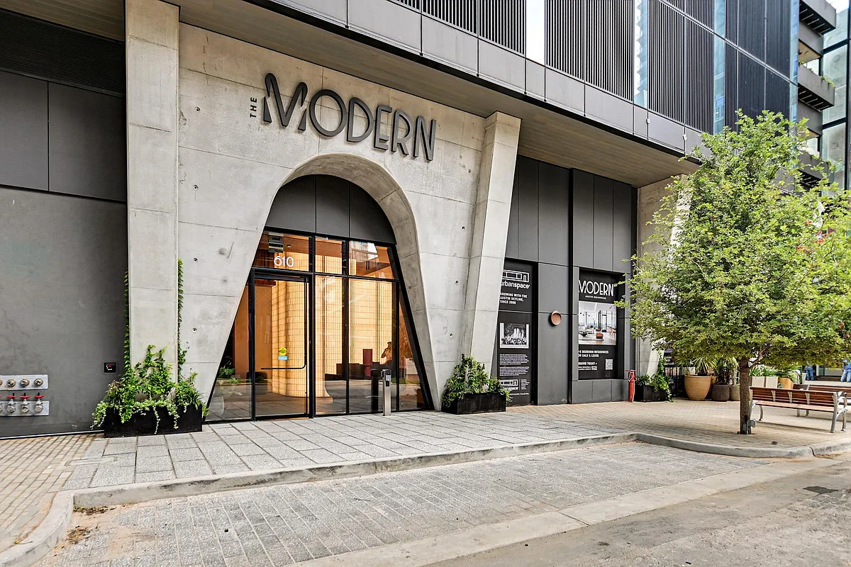 Building Photo - 610 Davis St #2304