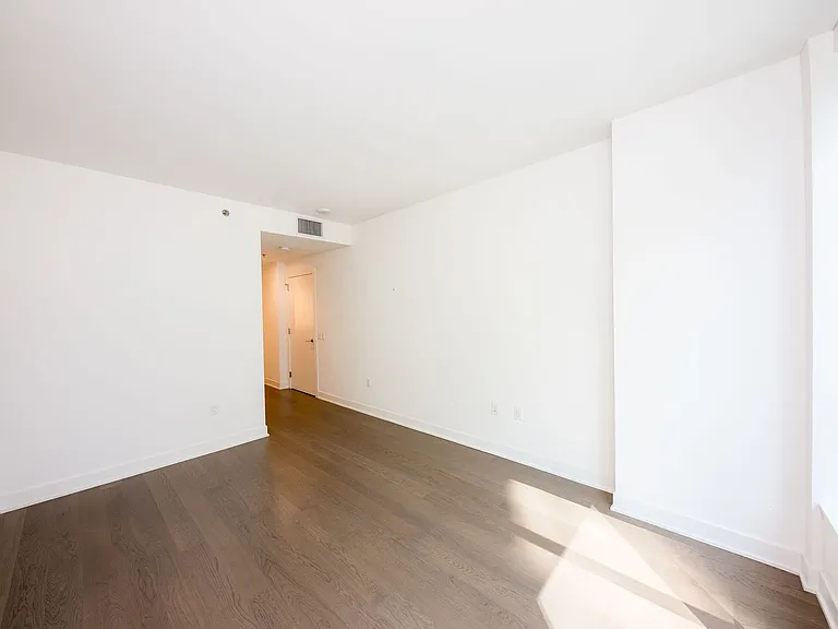 333 Beale St #4B — Photo 18