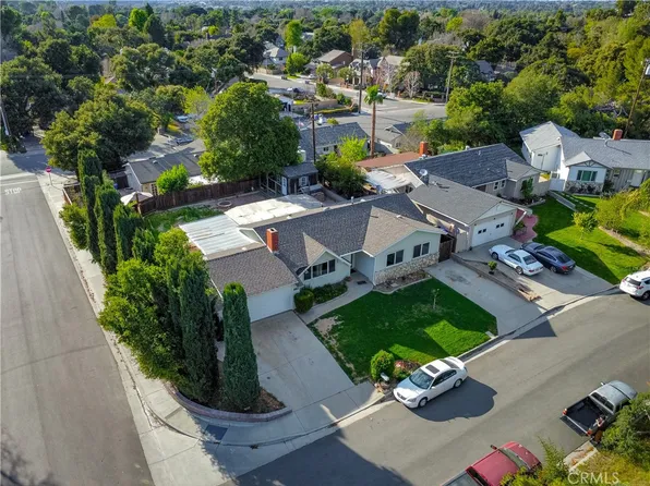 24341 Shadeland Dr, Santa Clarita, CA 91321
