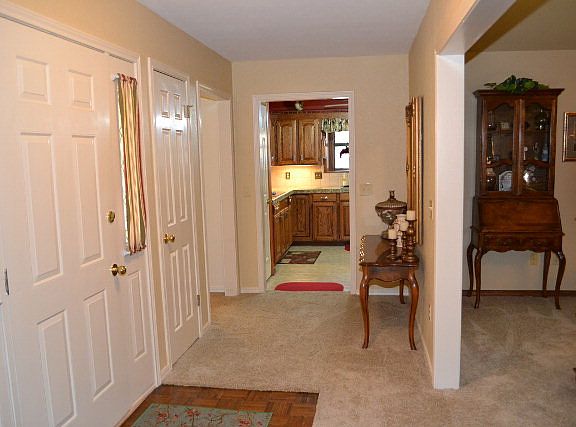2nd image of 302 Bartmess Dr