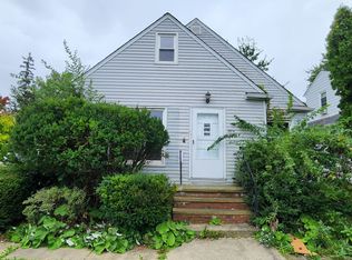 3814 Salisbury Rd, South Euclid, OH 44121