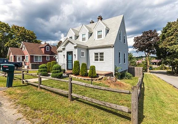 4th image of 321 Essex St