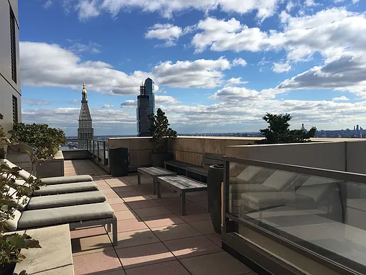 Sold by Renetta Real Estate | media 27