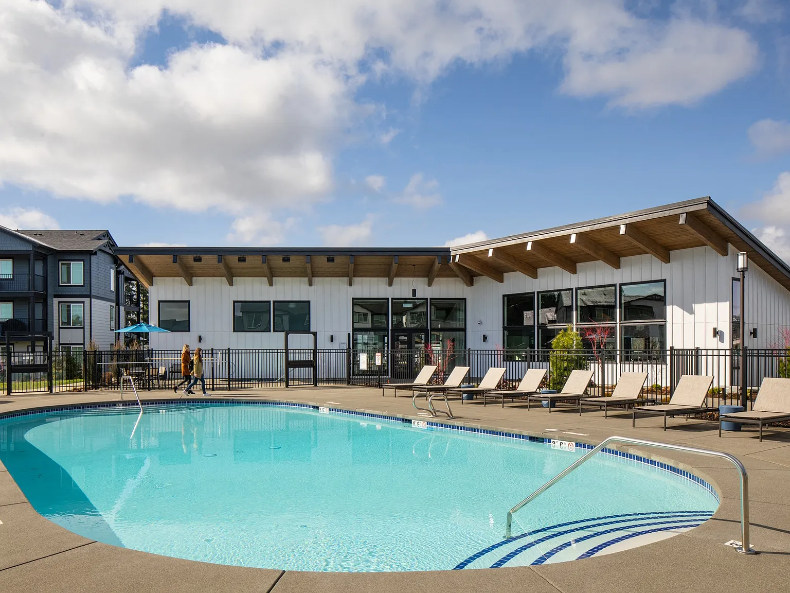 Glacier Run Apartments — Photo 3