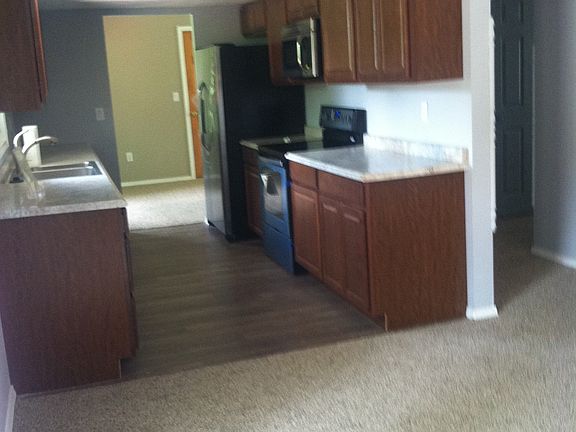3rd image of 4350 N Deer Park Dr