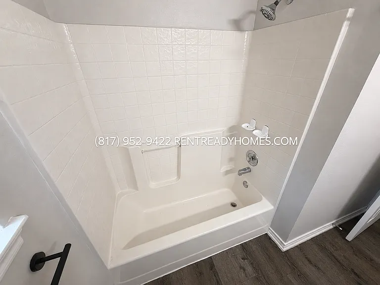 120 Clover Ln — Photo 6