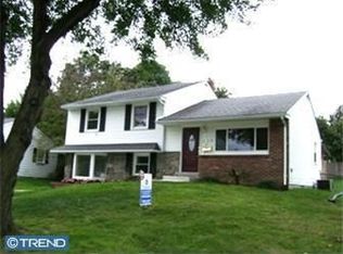 224 Ashford Dr, Broomall, PA 19008