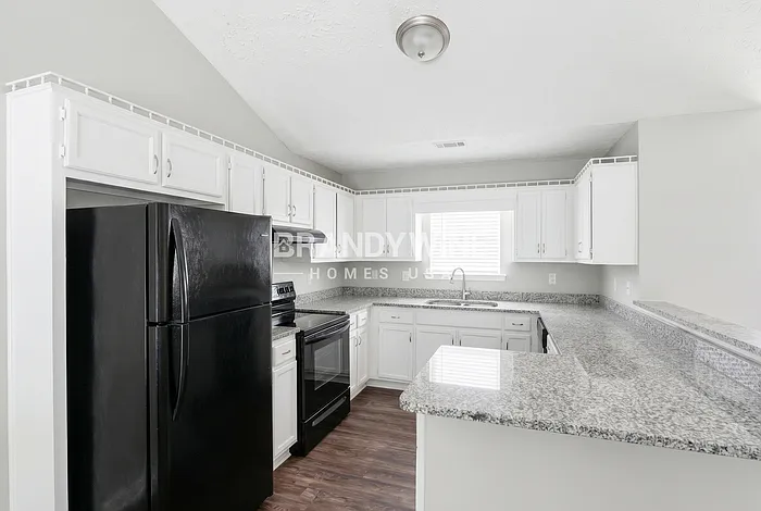 45 Stoneview Cir — Photo 4