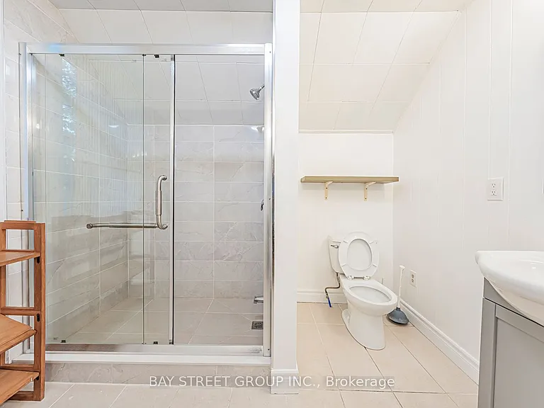 64 Sherbourne St — Photo 8