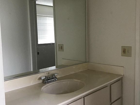 5th image of 5148 El Camino Ave APT 20