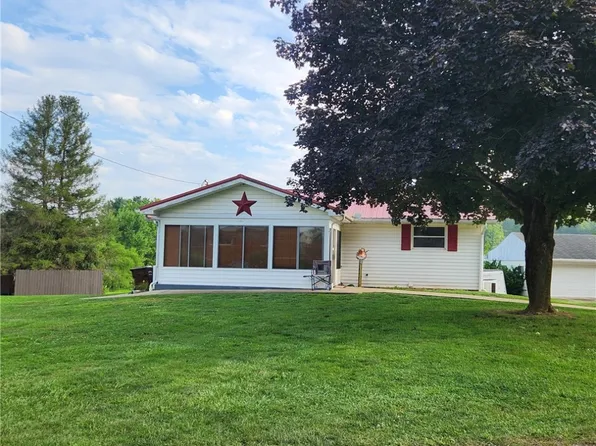 106 Oxford Dr, Apollo, PA 15613