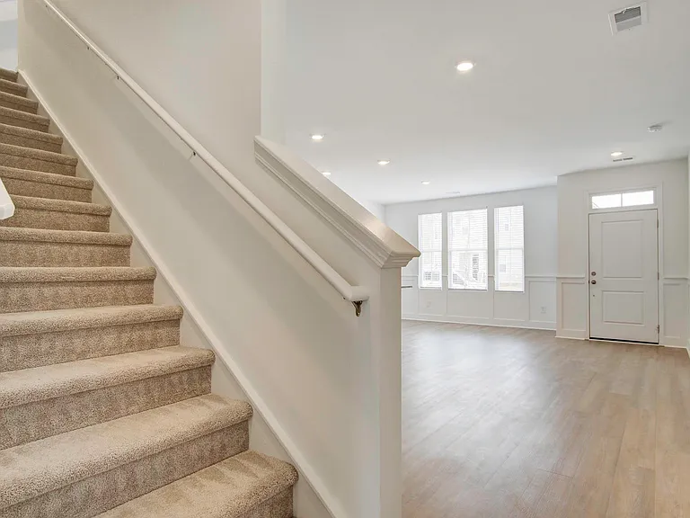 105 Pine Gate Dr — Photo 17