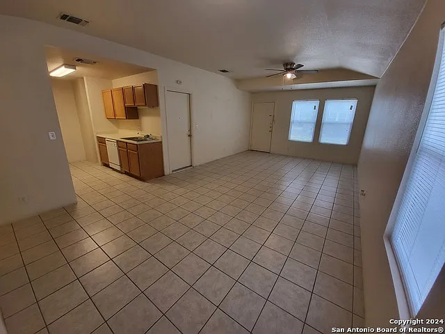 2 bed, 2.0 bath, 1000 sqft, $1,200 — Photo 4